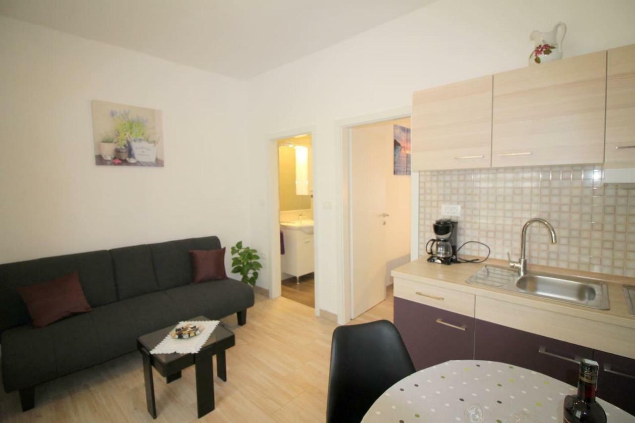 Apartment Noemi In City Center بوريتش المظهر الخارجي الصورة
